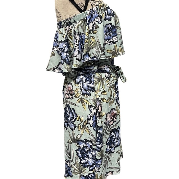 LUSH Off the Shoulder Mini Floral Dress - Picture 2 of 4